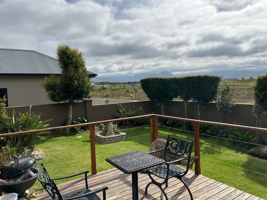 4 Bedroom Property for Sale in Blue Mountain Village Western Cape